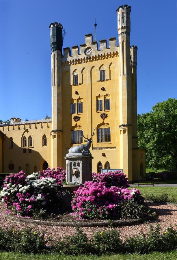Zamek Nectiny Hotel Luaran gambar